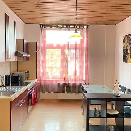 Appartamento Schoene Zwischen Uni Und Hbf Duisburgo