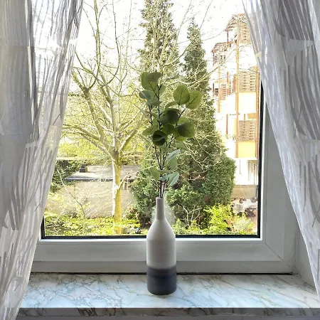 Schoene Zwischen Uni Und Hbf Appartamento